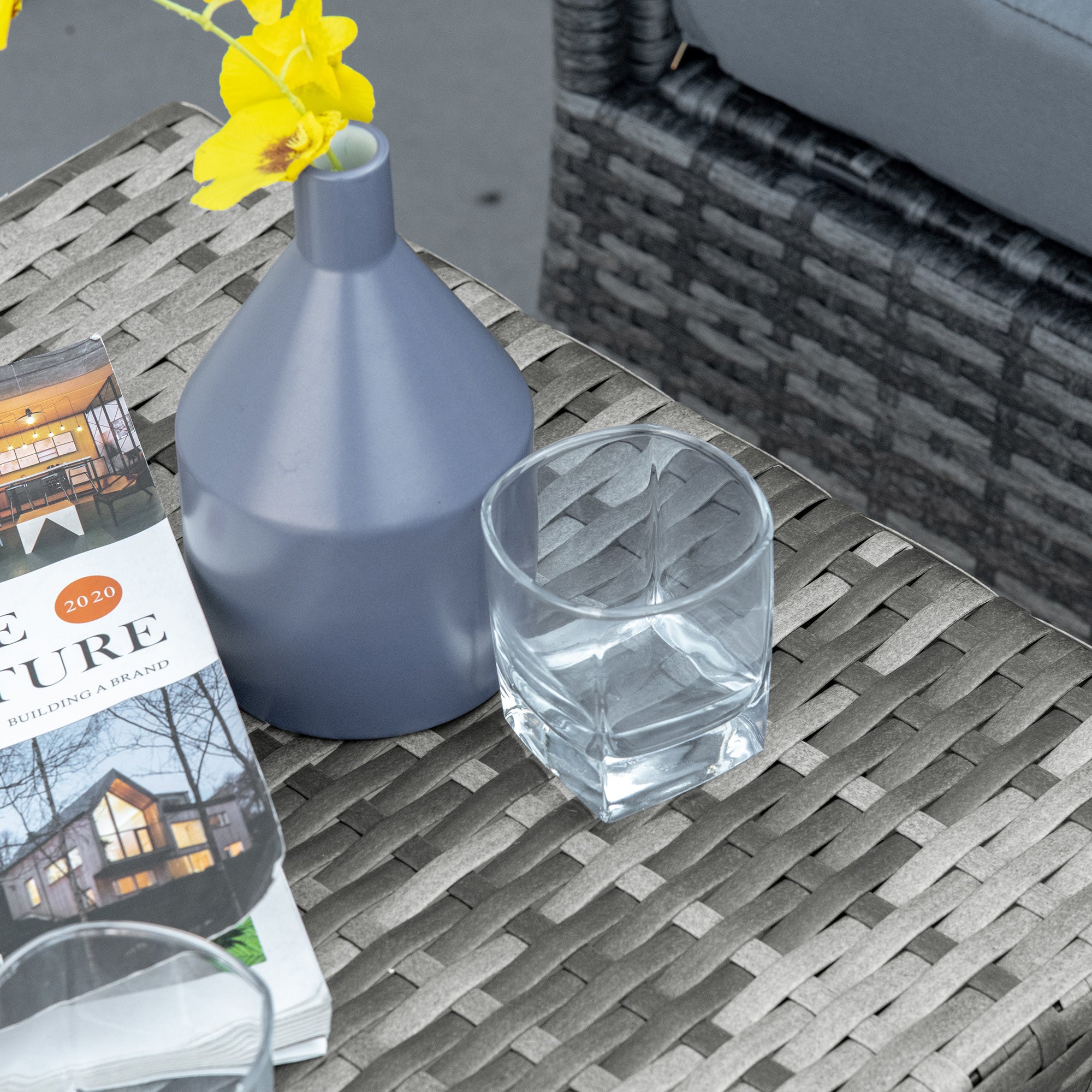 Outdoor PE Wicker Side Table, Small Square Rattan End Table, All-Weather Material Coffee Table for Garden, Balcony, Backyard